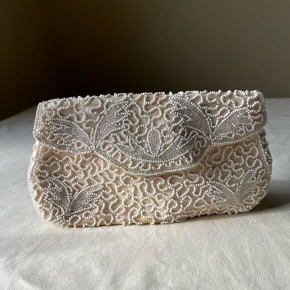 Vintage Handbags - ❤️Vintage Beaded Envelope Clutch Ivory Cream Special Occasion Wedding Bridal